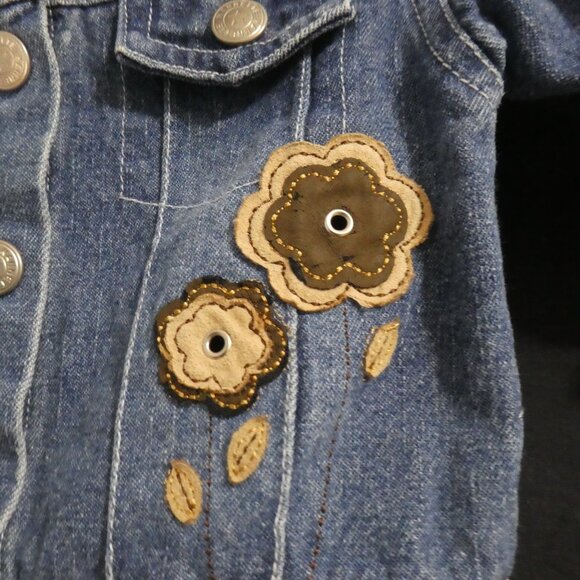 NANETTE | 12 months | Snap Button Closure Denim Jacket W/ Butterfly & Flowers - Picture 7 of 16